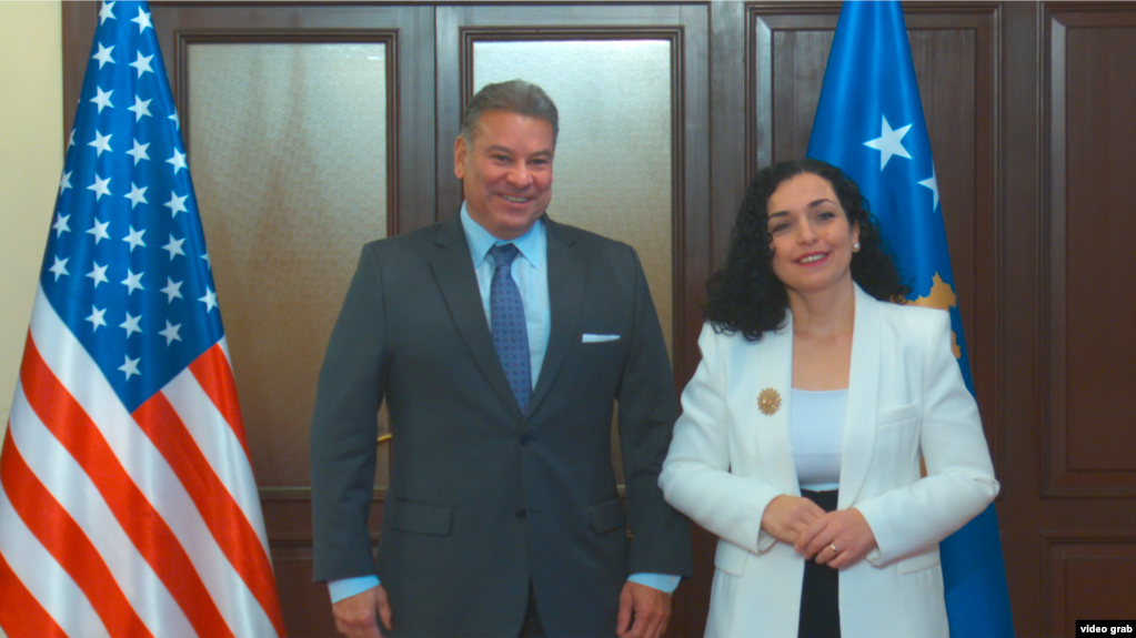 Escobar: Mbështesim aspiratat euro-atlantike të Kosovës