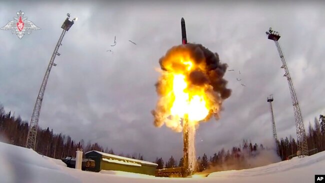 Gjatë lëshimit të raketës ndërkontinentale ruse Yars. (19 shkurt 2022)