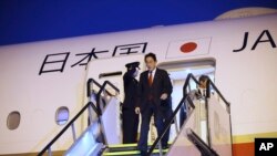 日本首相岸田文雄2022年10月21日抵达珀斯，开始对澳大利亚进行为期三天的访问。（美联社照片）