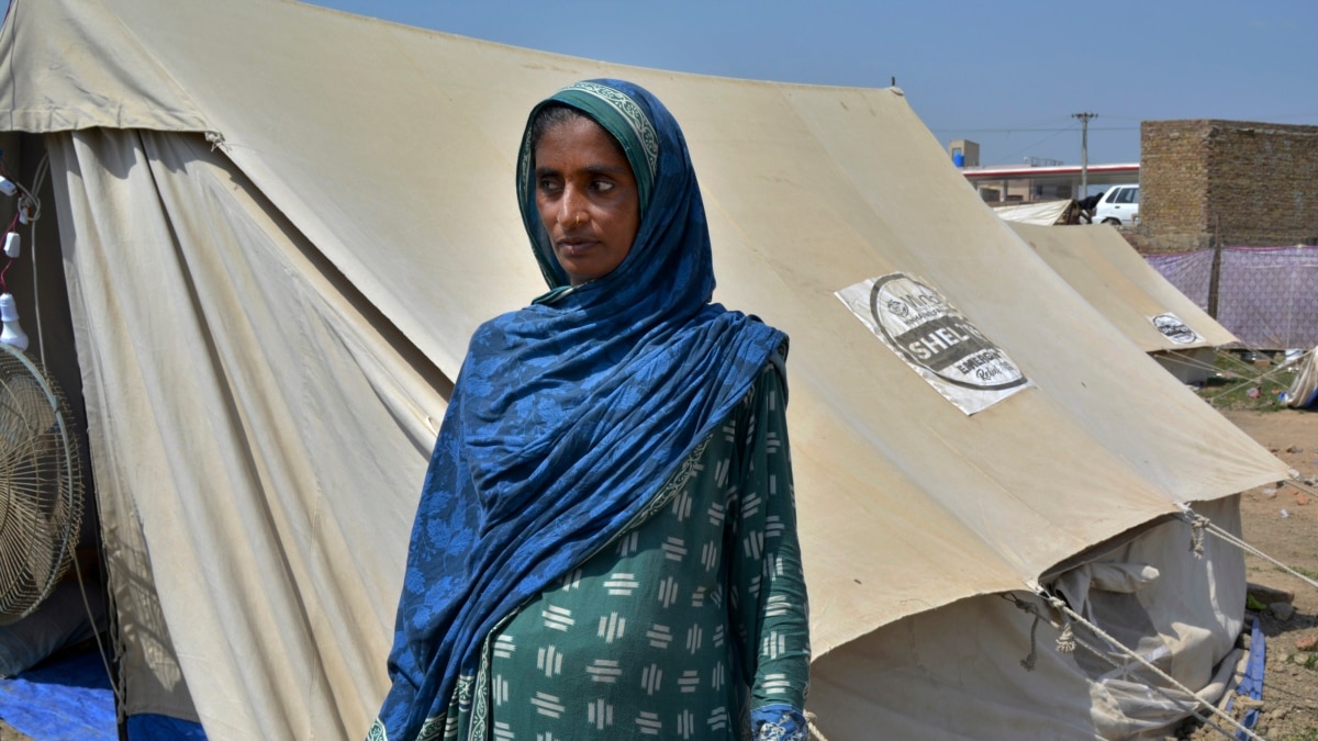 Ribuan Perempuan Hamil Berjuang untuk Mendapatkan Perawatan setelah Banjir Melanda Pakistan