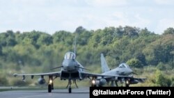 Винищувачі Італії у Польщі перехопили 4 російських винищувачів в авіапросторі ЄС. 5 жовтня 2022. Twitter @ItalianAirForce