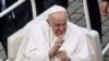 El Papa califica de "criminal" la exclusión de los inmigrantes y choca con Meloni