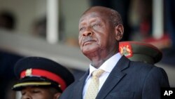 ARCHIVES - Le président ougandais Yoweri Museveni assiste aux funérailles nationales de l'ancien président kenyan Daniel arap Moi à Nairobi, au Kenya, le 11 février 2020.