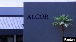 Gedung Alcor Life Extension Foundation, tempat jenazah pemain bisbol terkenal Ted Williams disimpan, di Scottsdale, Arizona, 9 Juli 2002. (REUTERS/Jeff Topping JT/HB)