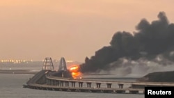 Пожежа на Кримському мосту, Керченська протока, 8 жовтня 2022 року REUTERS