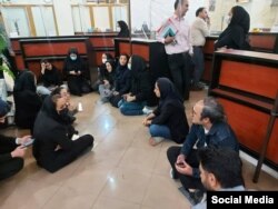 اعتصاب کارکنان بورس در اصفهان