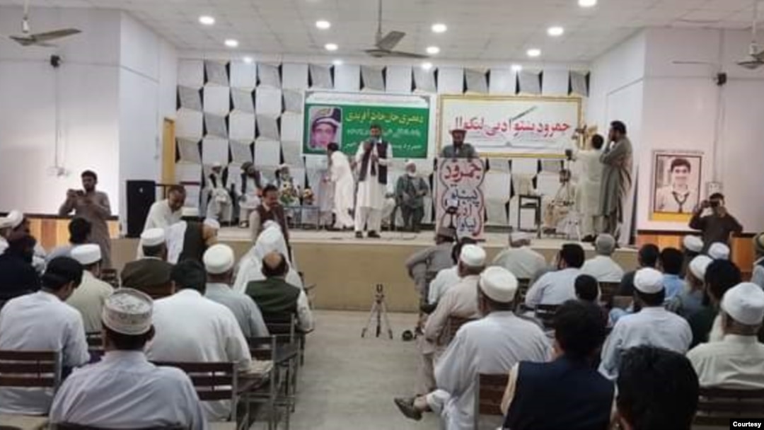 د غونډې برخه والو په یو متفقه قرارداد کې د حکومت نه غوښتنه وکړه چې د لنډیکوتل په سدو خیل علاقه کې دې د خاطر اپریدی په مزار د حمزا بابا کمپلیکس په طرز ودانۍ جوړه کړي چې په راتلونکي کې پکې ادبی غونډې کېړي