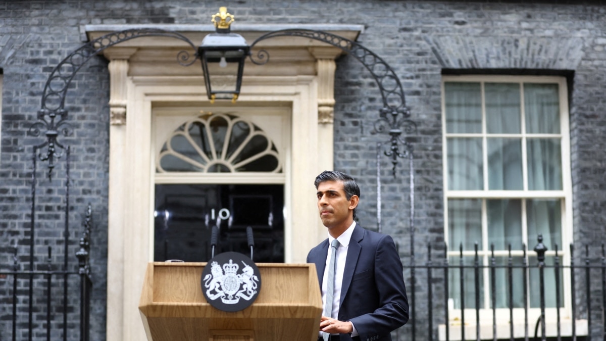 Rishi Sunak Takes Over as Britain's Prime Minister