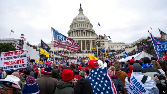 Bạo loạn tại Điện Capitol ở thủ đô Washington, Mỹ, ngày 6/1/2021.