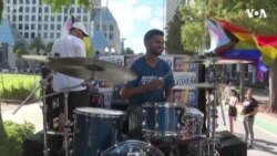 佛罗里达25岁的年轻人参加国会议员选举 需开网约车挣钱