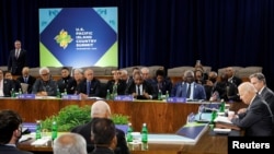Джо Байден и Энтони Блинкен принимают участие в саммите США- Тихоокеанских островных государств в Государственном департаменте в Вашингтоне, США, 29 сентября 2022 года