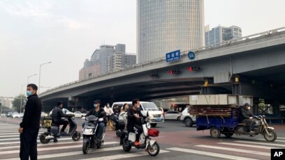 推特上的中國 北京橫額抗議 將成歷史篇章 美參議員表達支持