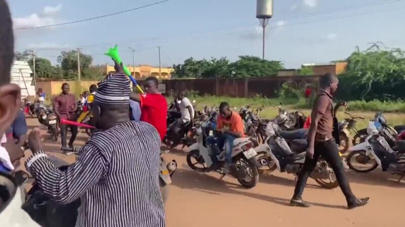 Les manifestants contre la Cédéao dans les rues de Ouagadougou
