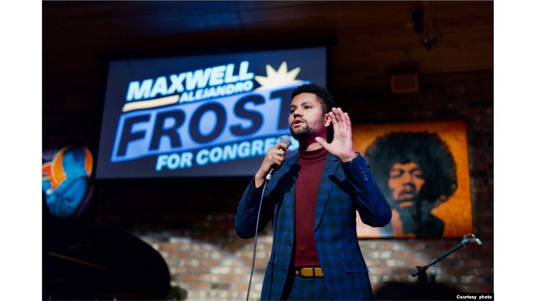 Maksvel Alehandro Frost, kandidat Demokrata za Kongres, na fotografiji koju je obezbijedila njegova kampanja.