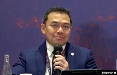 Notanish odam bilan ormonda jinsiy aloqa video