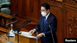 日本首相岸田文雄在国会发表政策讲话。（2022年10月17日）