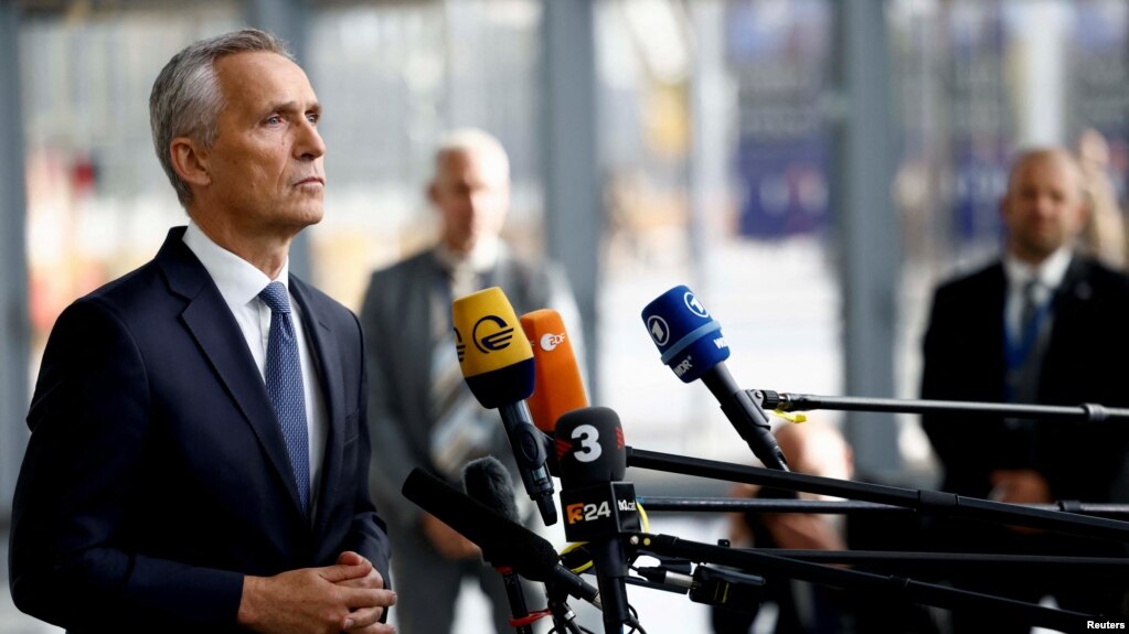 Tổng thư ký NATO Jens Stoltenberg phát biểu tại Brussels, Bỉ, ngày 12/10/2022.
