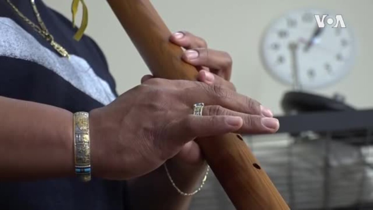One-of-a-Kind School Teaches Students Native American Arts - VOA Learning English