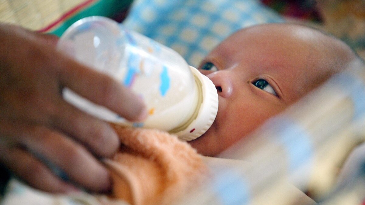 Breast Milk Substitutes Under the Spotlight