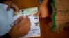کمیسیون انتخابات: دستگاه‌های بایومتریک به مراکز همه ولایات انتقال یافت