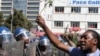 Une manifestation de l'opposition violemment dispersée par la police au Zimbabwe