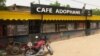 Les bars et alimentations hermétiquement fermés à N'Djamena, la capitale du Tchad, le 16 juin 2020. (VOA/André Kodmadjingar)