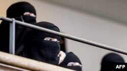 Les femmes portant le niqab sont présentes au Parlement danois à Copenhague, au Danemark, le 31 mai 2018