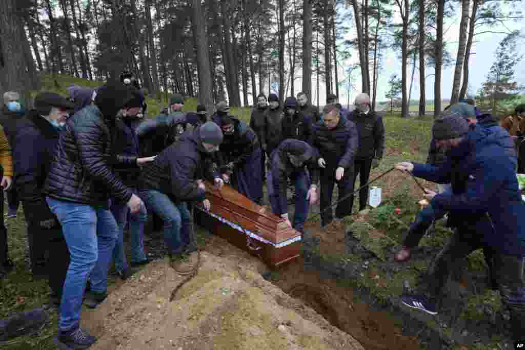 A local Muslim community buried a Yemeni migrant Mustafa Mohammed Murshed Al-Raimi, in Bohoniki, Poland.