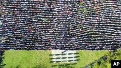 Klanjana dženaza žrtvama poplava u Jablanici, 15. oktobar 2024. (Foto: AP Photo/Armin Durgut)