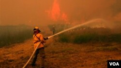 Texas sufre su peor sequía en décadas, resecando la tierra que ha alimentado los incendios.