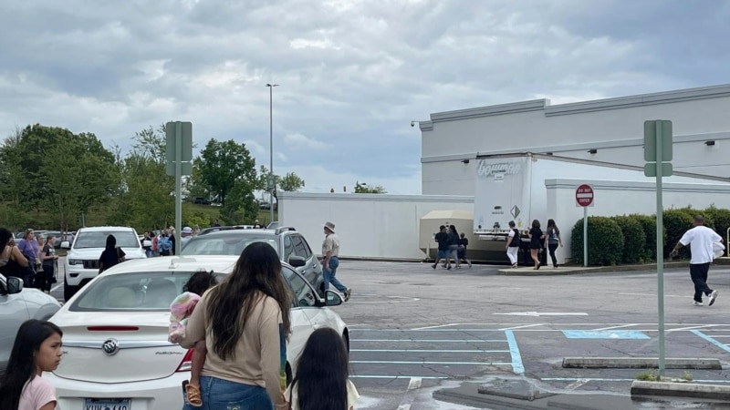 Fusillade dans un centre commercial en Caroline du Sud: 12 blessés