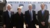 Ambasador Sjedinjenih Država Kristofer Hil pozira za zajedničku fotografiju sa senatorima Krisom Marfijuo, Džin Šejhin i Tomom Tilisom, koji su doputovali u posetu Beogradu, 19. aprila 2022. (Foto: Tviter nalog ambasadora Hila)