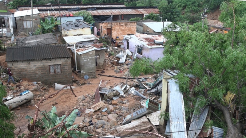 Le bilan des inondations en Afrique du Sud s'alourdit à 443 morts