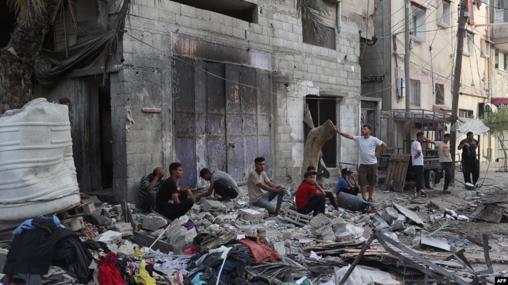 资料照片：加沙南部拉法城的苏尔坦社区遭到以色列空袭。（2024年5月20日）(photo:VOA)