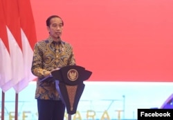 President Joko WIdodo's speech at the signing of the cooperation between the Indonesia Investment Authority (INA) with PT Hutama Karya and PT Waskita Karya-PT Waskita Toll Road, Thursday, April 14, 2022. (Facebook/setkabgoid)