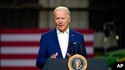 Presidenti Biden gjatë fjalimit në Menlo (12 prill 2022)