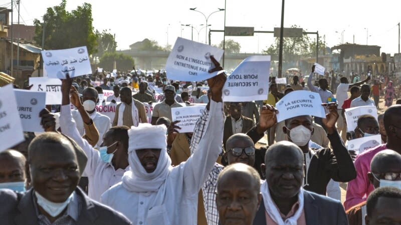 Un an après la mort d'Idriss Déby, le difficile quotidien des Tchadiens