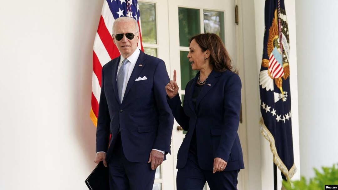 Predsednik SAD Džo Bajden i potpredsednica SAD Kamala Haris u Beloj kući, 11. april 2022.