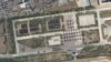 지난해 4월 북한 미림비행장 인근 열병식 훈련장을 촬영한 위성사진에 많은 병력과 차량이 보인다. 자료=Planet Labs