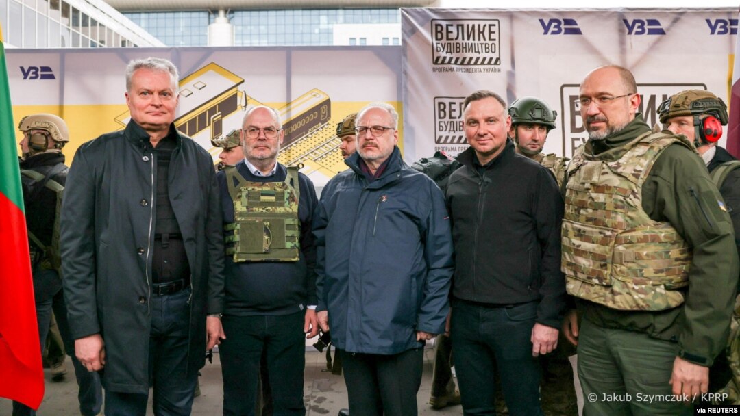 Litva, Latviya, Estoniya va Polsha prezidentlari Ukrainaga bordi