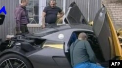 Marusia, makina Ferrari e Rusisë