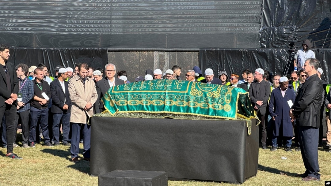 Fethullah Gülen’in cenaze namazını kendisine yakın isimlerden biri olan Suat Yıldırım kıldırdı