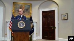 Президент Джо Байден выступает в Белом доме. 17 мая 2023 г. 