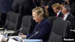 Američka državna sekretarka Hilari Klinton na zasedanju OEBSa u Dablinu, 6. decembra 