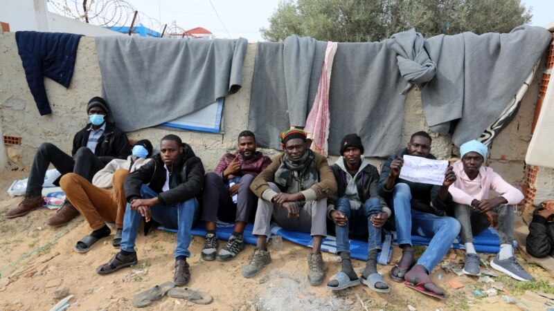 Sit-in de réfugiés devant les bureaux de l'ONU à Tunis