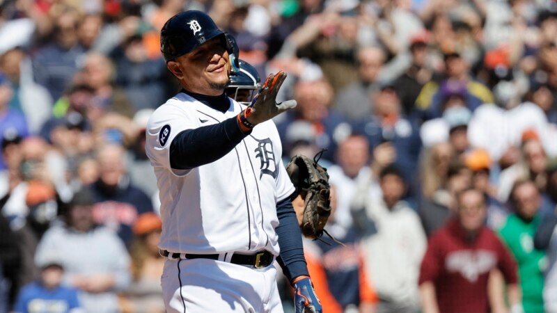 Cabrera Remains One Hit Away From Baseball's 3,000 Club