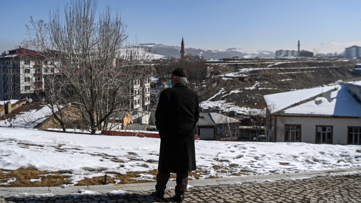 Türkiye’nin enflasyon krizinin ortasında, kaçakçılar Kürtlerin Amerikan topraklarına ulaşmasına yardım ediyor