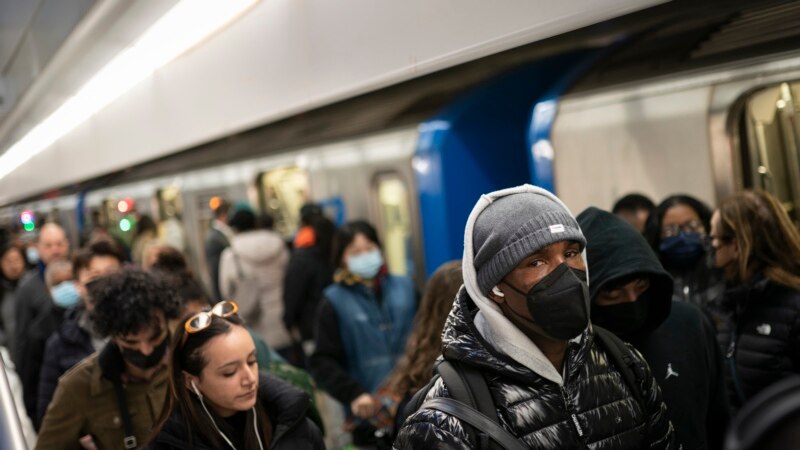 Opinion Study: Majority of Americans Want Travelers to Wear Masks