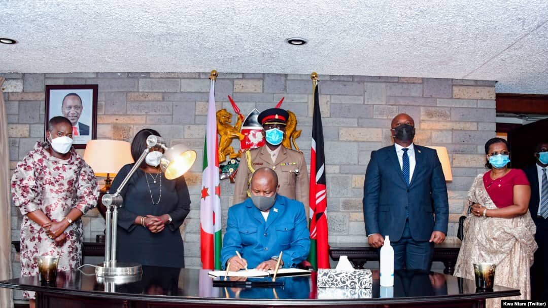 Preida w'Uburundi Evariste Ndayishimiye, umwe mu bitabiriye inama 