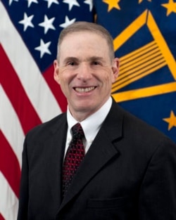 美国国防部负责太空政策的前副助理部长道格·罗韦洛（Doug Loverro）(照片来源：NASA网站）